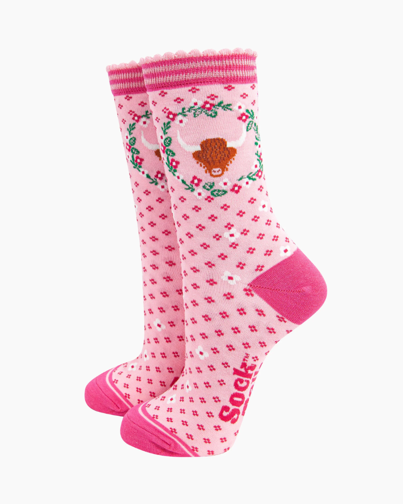 Pink Floral Highland Cow Wreath Bamboo Socks