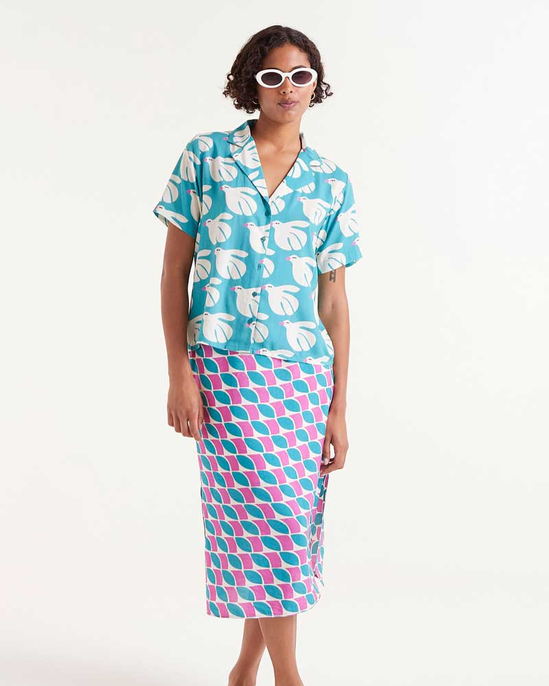 Doves Print Unisex Short Sleeved Shirt