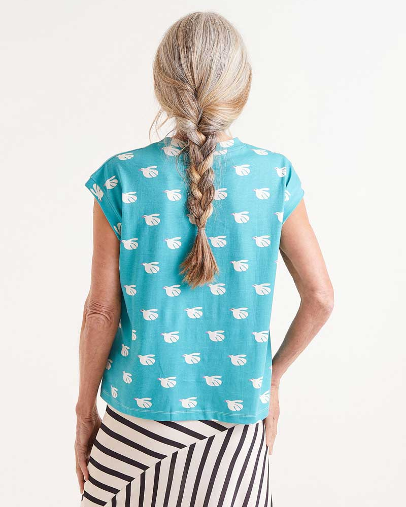 Doves Print Round Neck Sleeveless T-Shirt