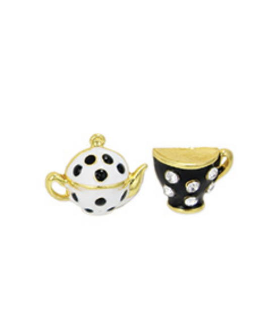 Spot of Tea Black Tea Set Post Earrings