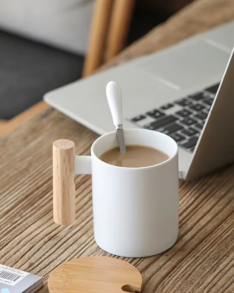 Nordic Mug with Spoon and Lid Black & White