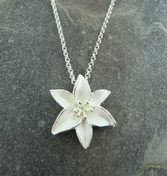 Lily White Flower Pendant Necklace in Silver