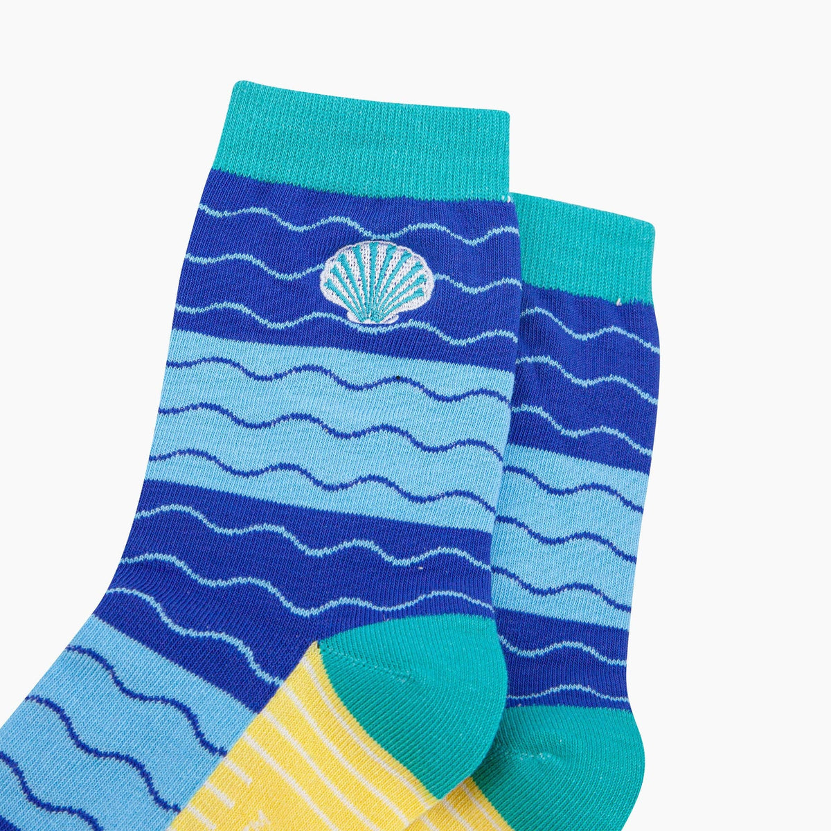 Embroidered Scallop Shell Combed Cotton Socks