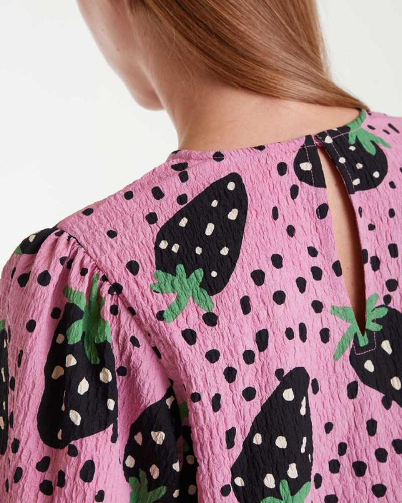 Morango Strawberry Print Seersucker Blouse