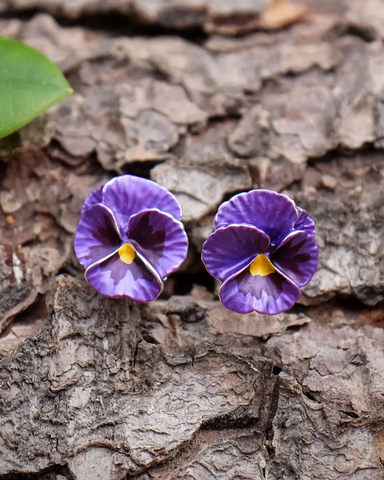 Pansy Flower Stud Earrings in Pink & Purple
