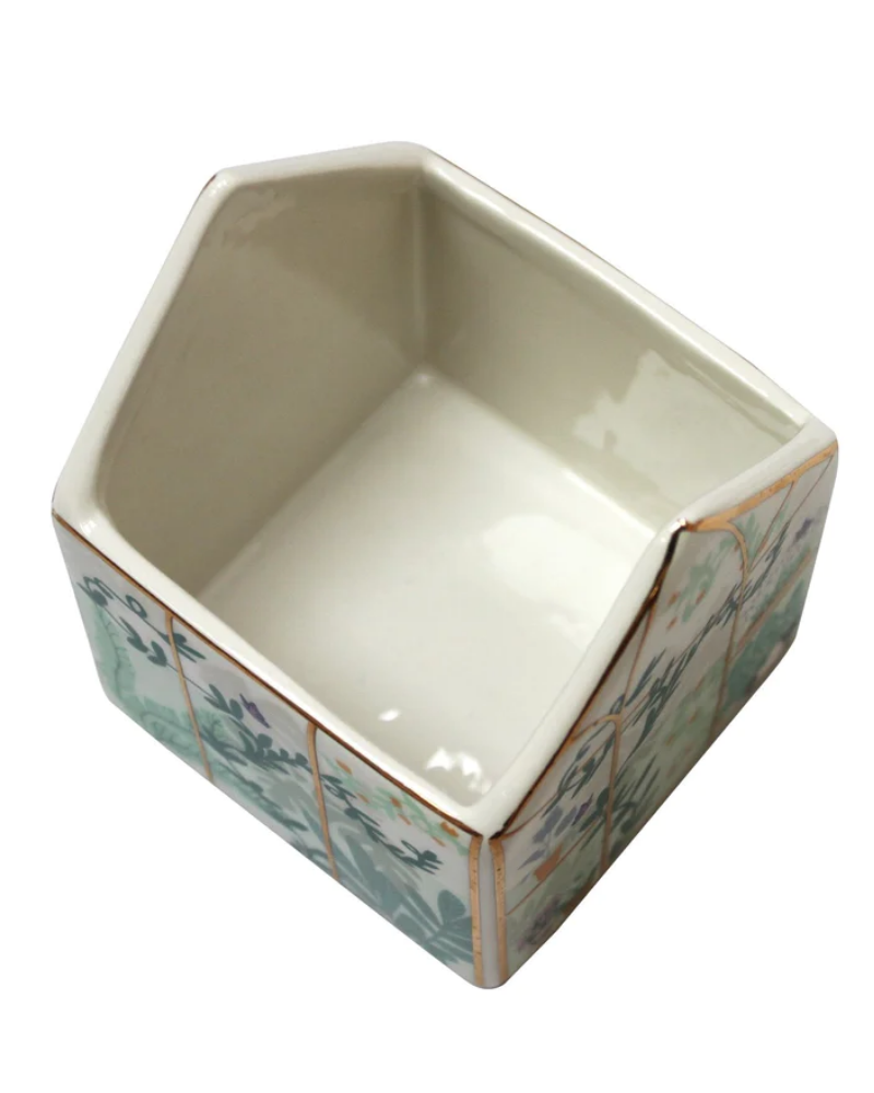 Boulevard Greenhouse Planter