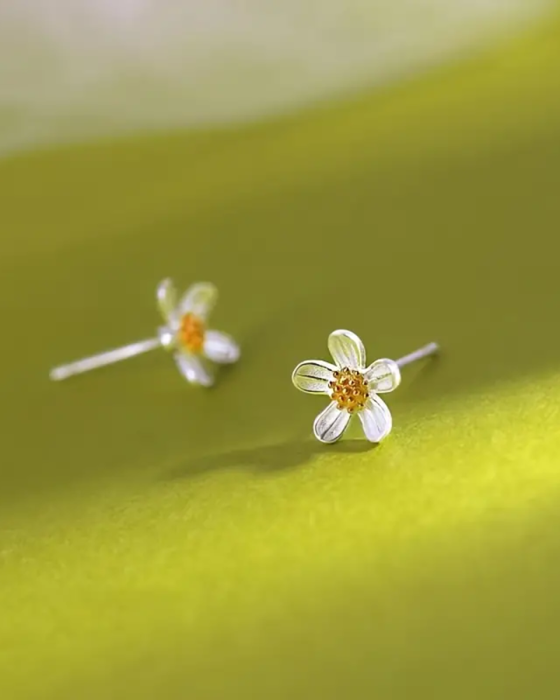 Little Daisy Flower Stud Earrings