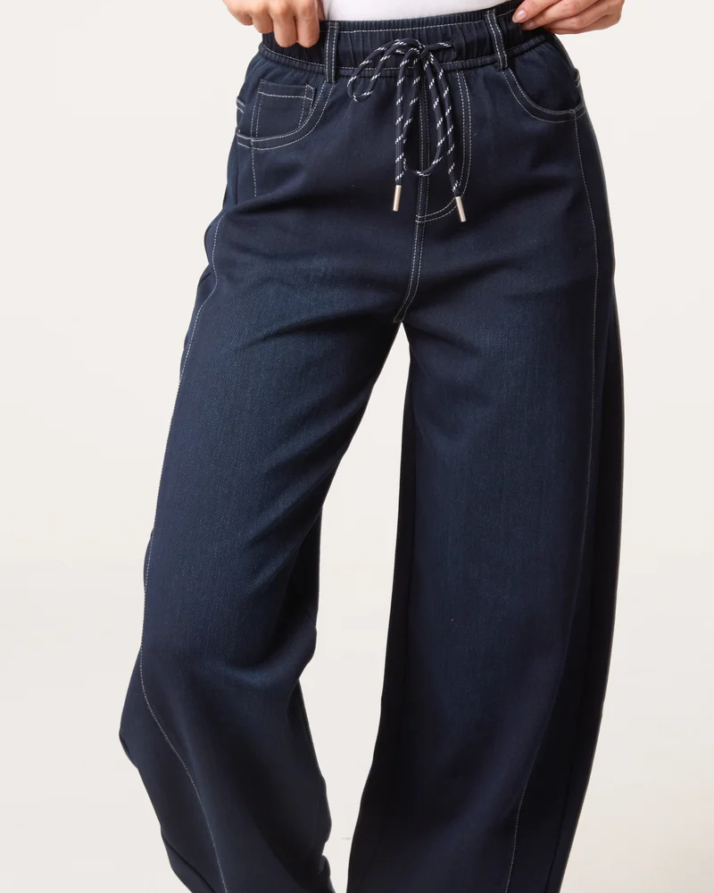 Stitch Barrel Leg Jeans