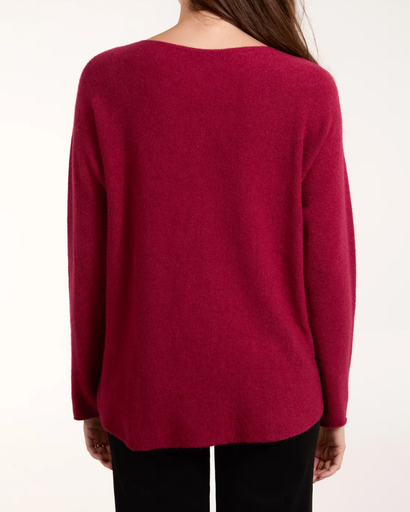 Round Neck Fine Knit Jumper in Wine