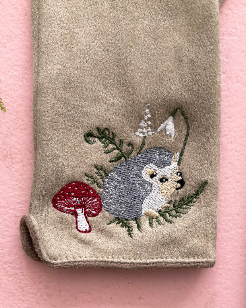 Embroidered Garden Hedgehog Gloves in Cream