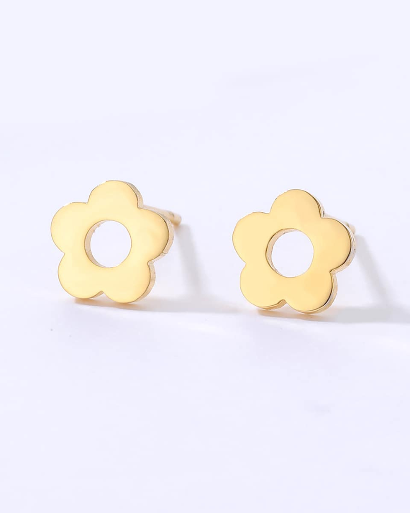 Simple Gold Daisy Stud Earrings