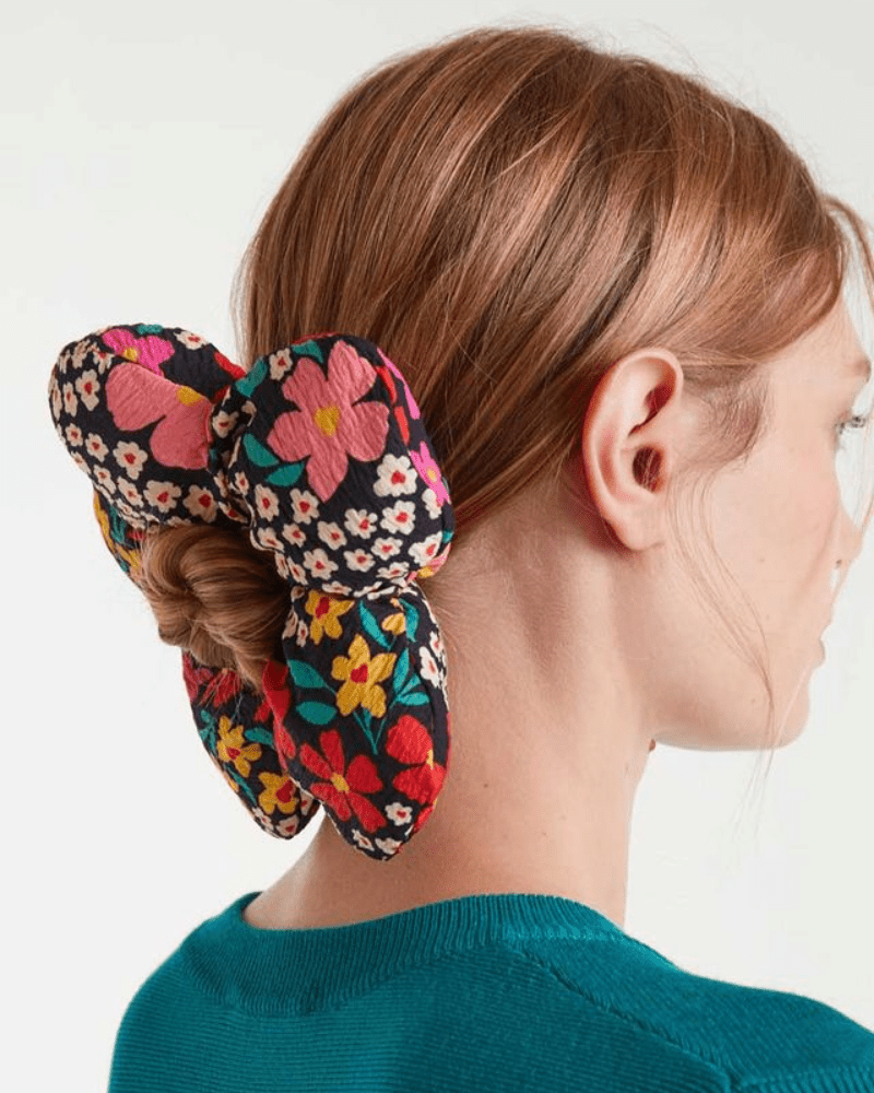 Giardino Seersucker Scrunchie - Pink Poodle Boutique - 53C/41020