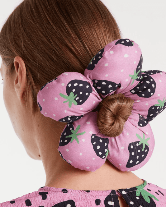 Morango Strawberry Seersucker Scrunchie - Pink Poodle Boutique - 53C/41031