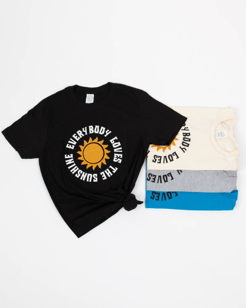 Everybody Loves Sunshine Slogan T-shirt